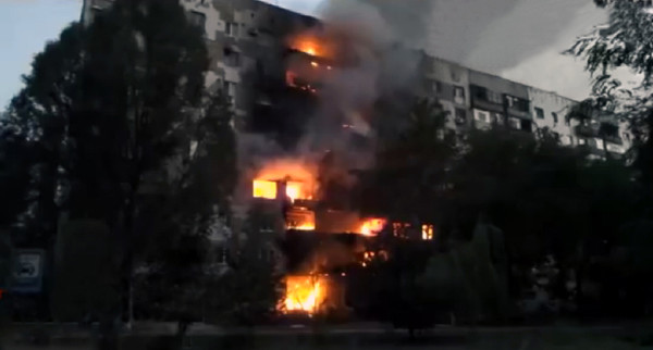 Пожар в жилом доме в Шахтёрске 3 августа 2014 года