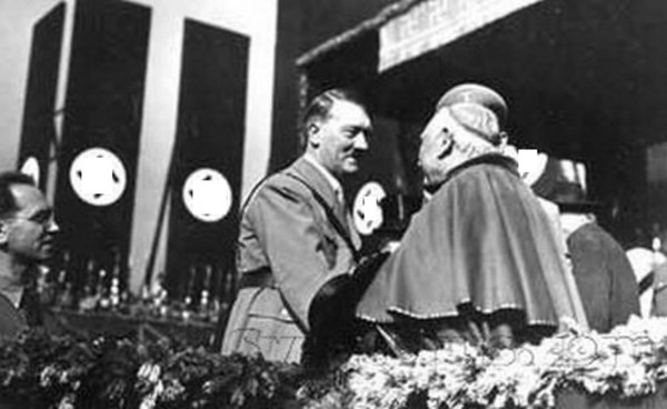 Папа Пий XI и Адольф Гитлер